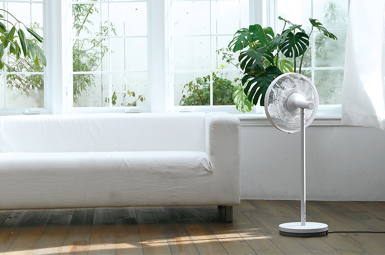 究極のベーシック
空間に溶け込むミニマルデザイン