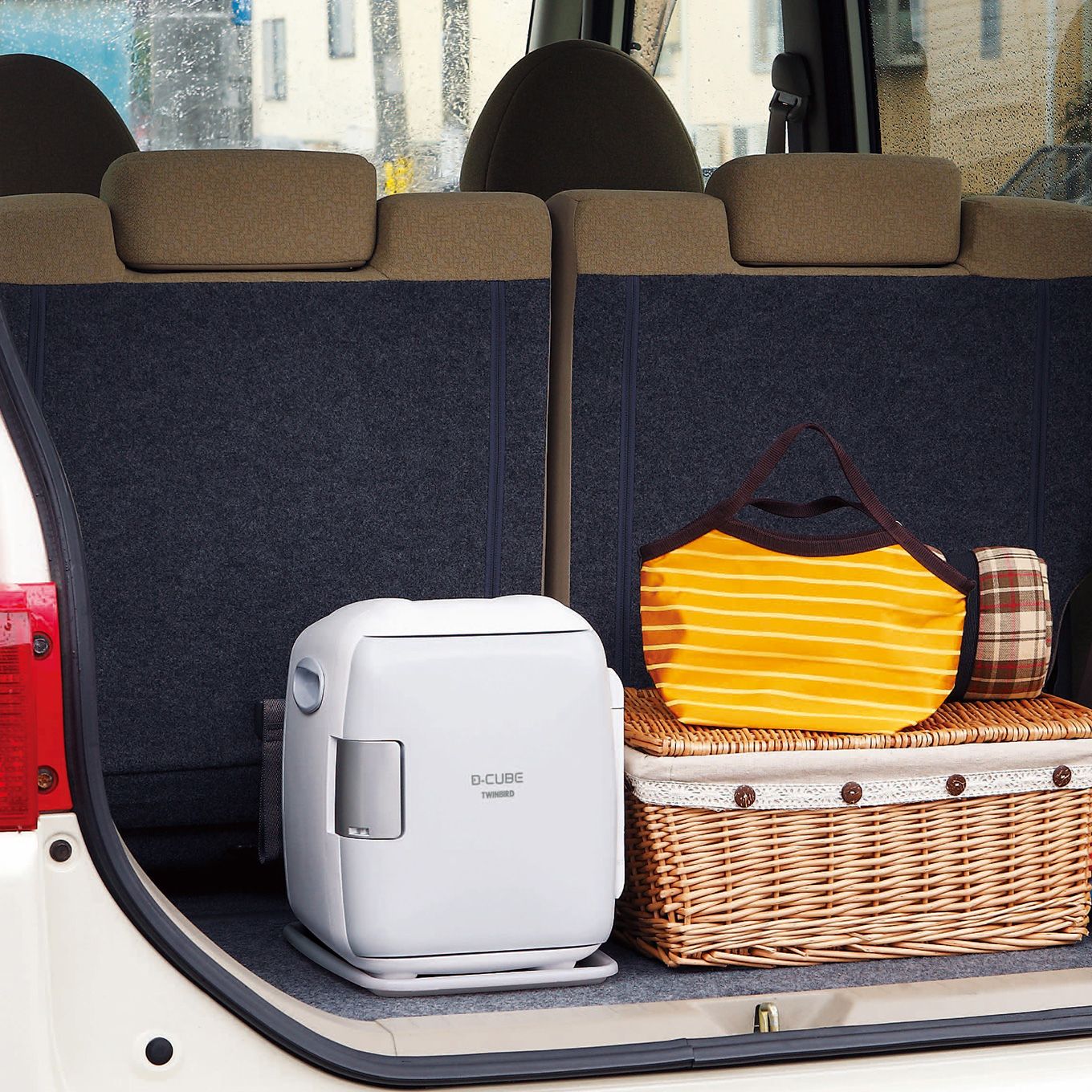 グリーン住宅ポイント2電源式コンパクト電子保冷保温ボックス D-CUBE Sイメージ