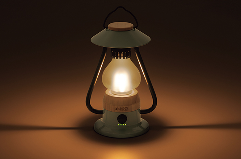 ロウソクのようにゆらめく灯り
竹が香るナチュラルLEDランタン
パワーバンク機能装備! USB充電式!