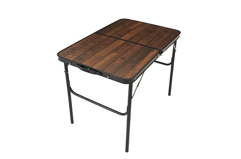 コンパクト収納&高さ2段階調整!
マルチに活躍するテーブル