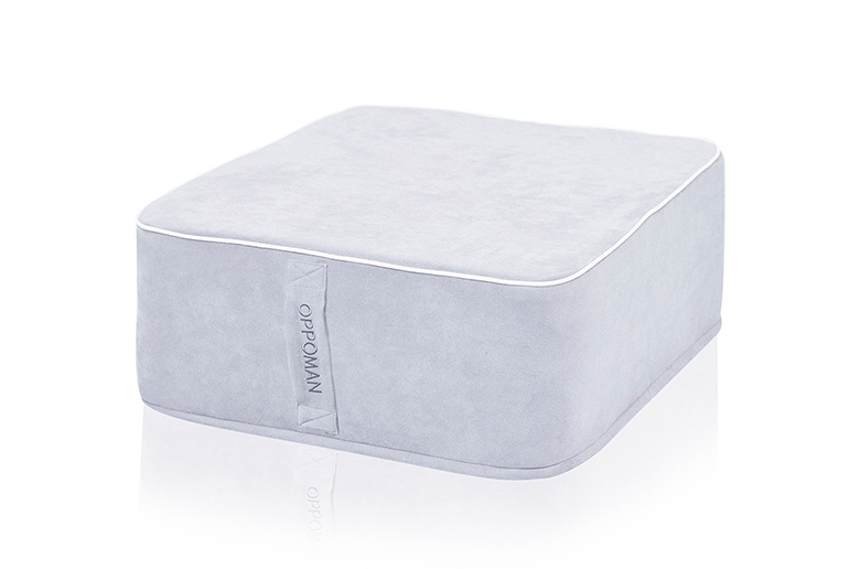 話題商品!
エクササイズから生活のインテリアとして
機能性を持ったクッション