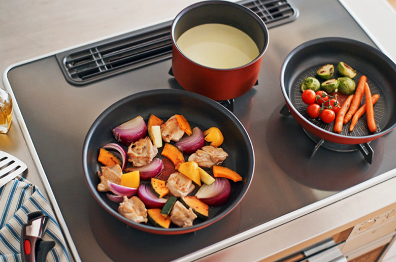 ガス火専用で最高ランクのコーティング!
幅広い層に人気のスタイリッシュな
マットブラックのエナメルシリーズ