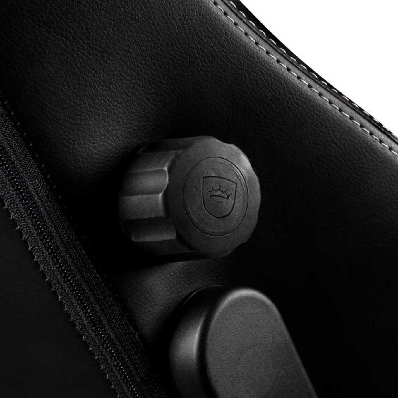 グリーン住宅ポイントnoblechairs ゲーミングチェア HERO NBL-HRO-PU-BPW-SGLイメージ