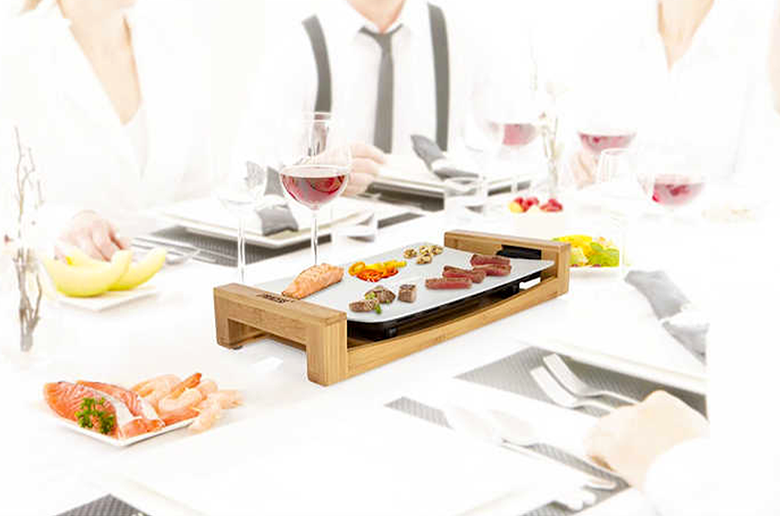 デザイン賞受賞の
美しすぎるホットプレートのコンパクト版
美味しい ヘルシー お手入れ簡単