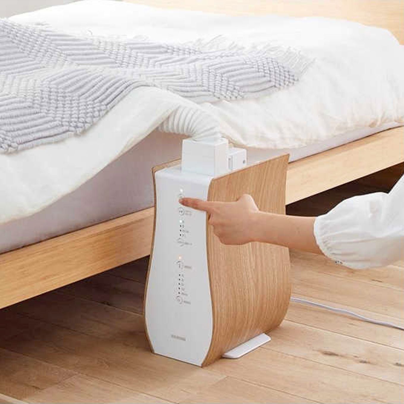 グリーン住宅ポイントふとん乾燥機 カラリエ FK-D1(マット無タイプ/ダニ対策モード搭載)イメージ