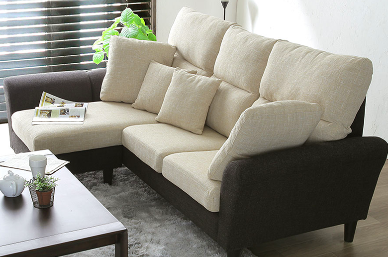 カウチ部分の左右の組み換えが可能
長時間座っても疲れない程よい硬さ