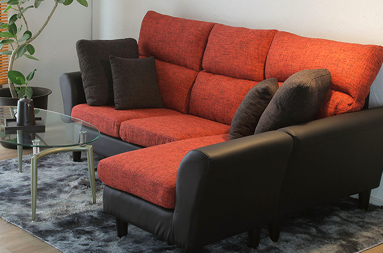 カウチ部分の左右の組み換えが可能
長時間座っても疲れない程よい硬さ