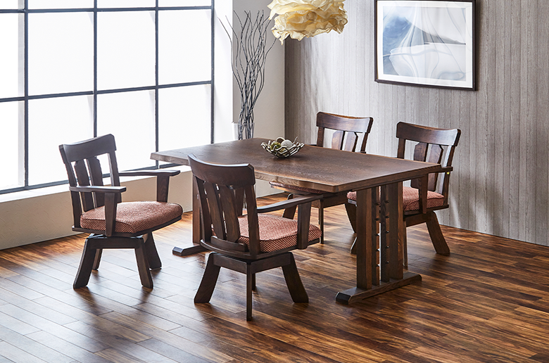 おしゃれな和モダンダイニングに
一枚板を思わせるような高級感あるデザイン