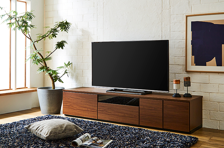 引き出し位置が自由に組み換え可能!
隠れ収納スペースにコード類を収納してスッキリ