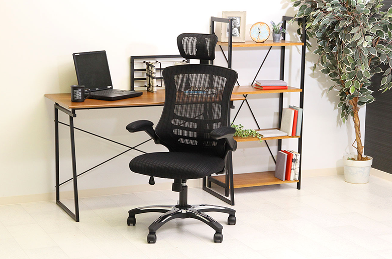 ヘッド・アームアップ機能付きで
オフィスワークに最適