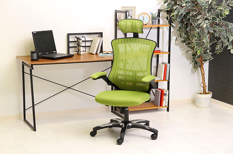 ヘッド・アームアップ機能付きで
オフィスワークに最適