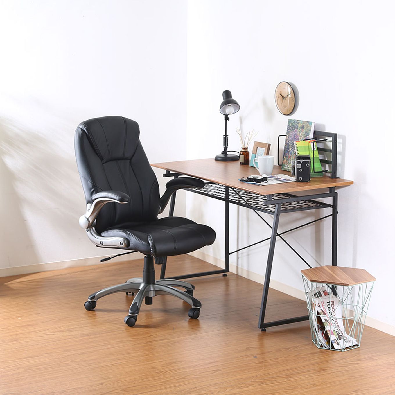 グリーン住宅ポイントエグゼクティブ オフィスチェア アームアップイメージ