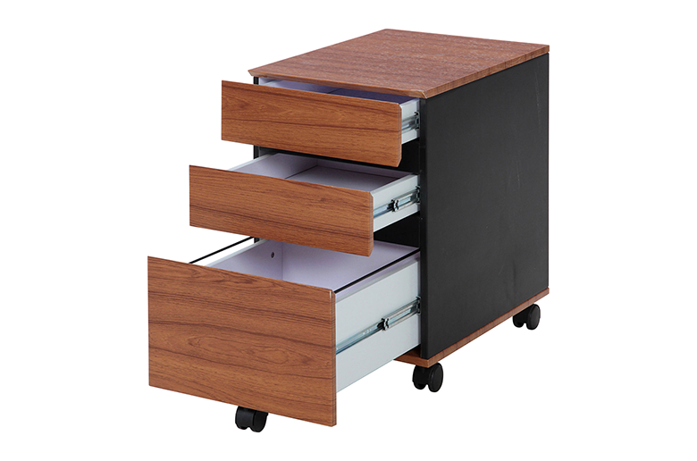 取り出しや移動がスムーズで機能的
チークウッド風でシックなデザイン