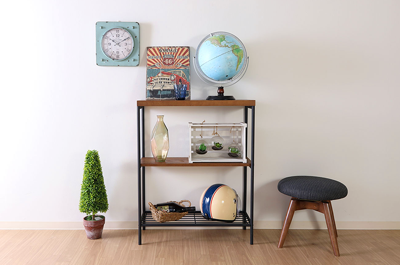 インテリア性に優れた
木板棚3段シェルフ