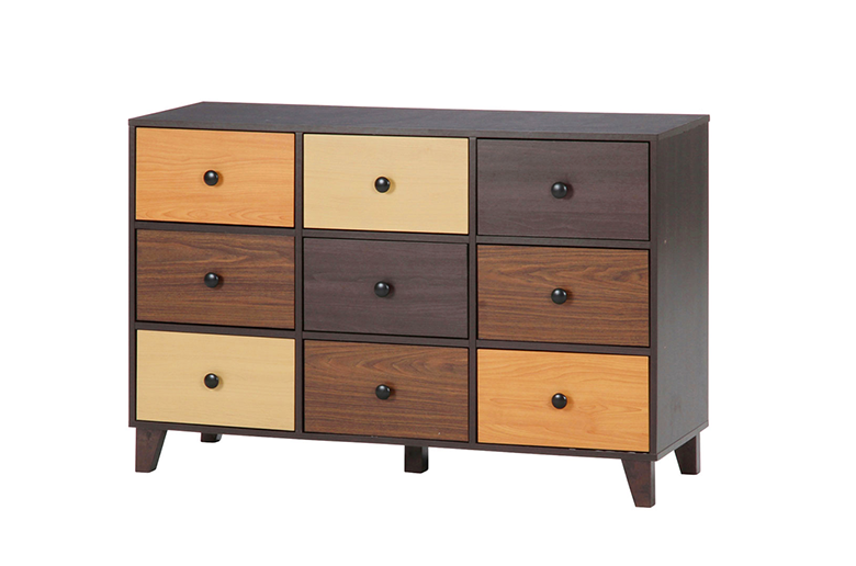 4種類の木目による前板の
カラーバリエーションが特徴的