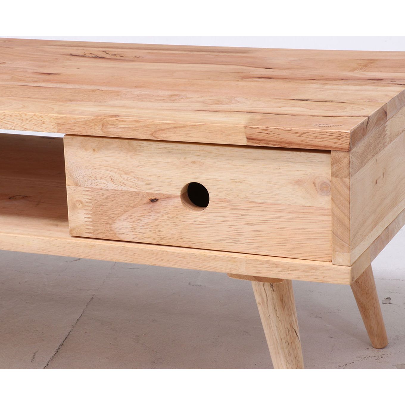 グリーン住宅ポイント天然木 テレビボードイメージ