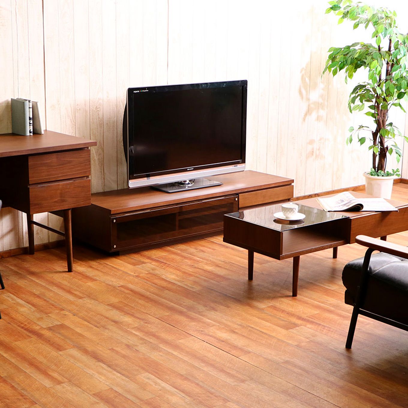 グリーン住宅ポイントフラップタイプ扉 テレビ台イメージ