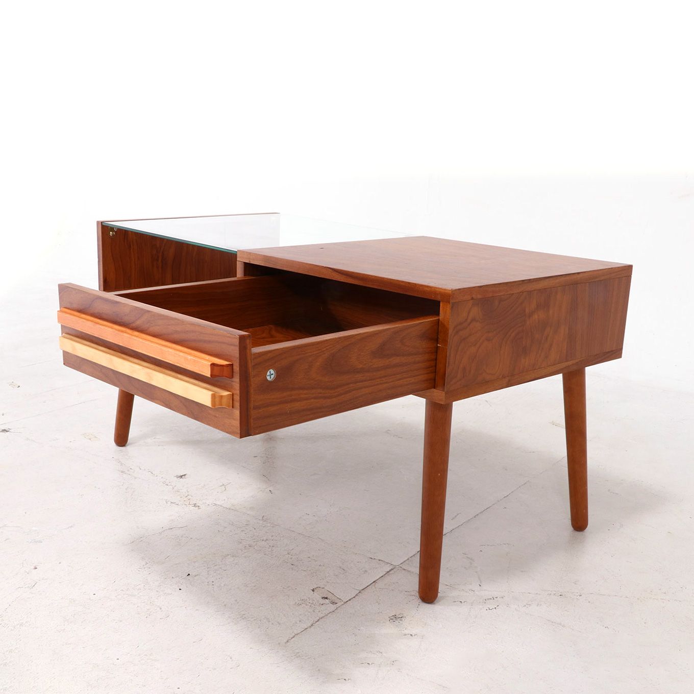 グリーン住宅ポイントガラス天板付き リビングテーブルイメージ