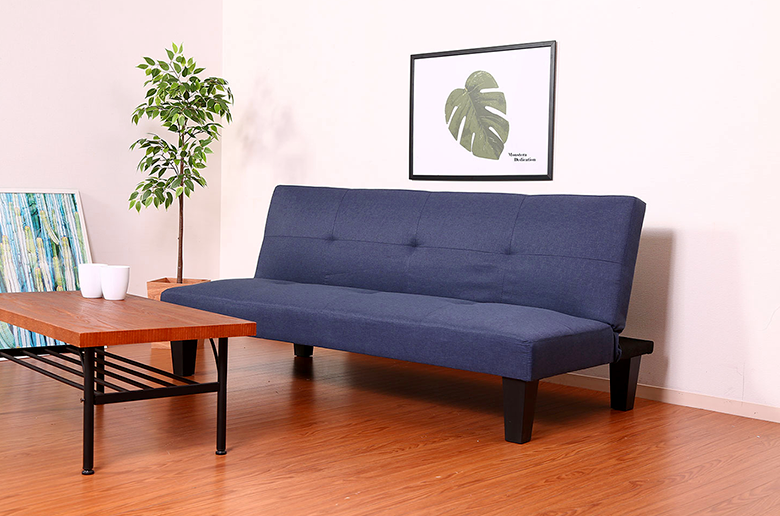 ベット下の空間を確保したことで
衣装ケース等の収納やロボット掃除機も通れて掃除がラク!