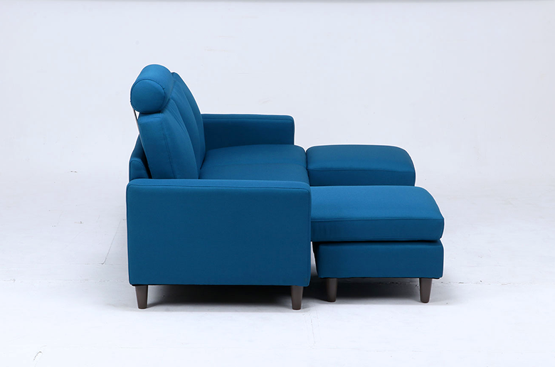 座面クッションの組み替えでアレンジ自由
ヘッドレスト付きで長時間座っていても疲れにくい