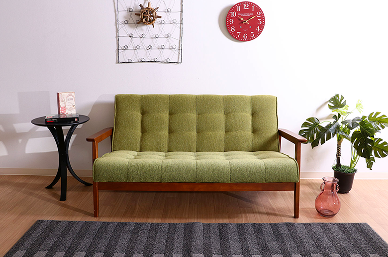 シックなグリーンカラーと天然木フレームが
お部屋の印象を一気にランクアップ