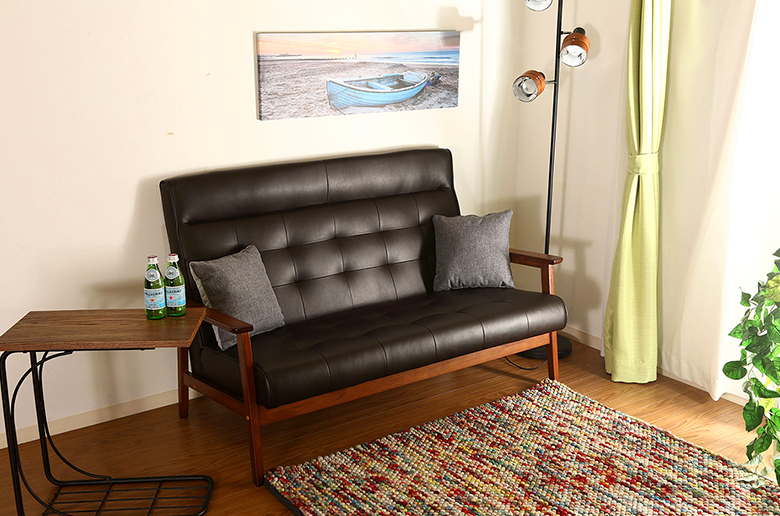 首までゆったり支えてくれるハイバックソファ
水をはじきお手入れが簡単