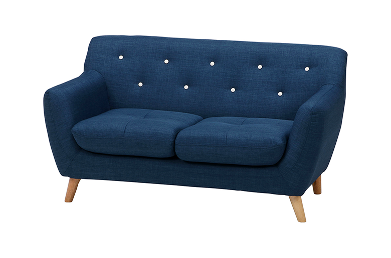 長時間座っていても疲れないちょうど良い堅さ
首までゆったり支えてくれるハイバック仕様