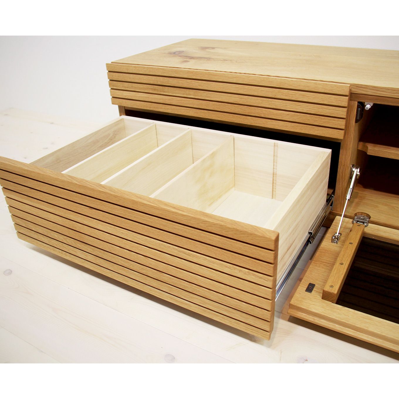 グリーン住宅ポイント無垢材 テレビボード ハイタイプ 風雅 type2 ローボード 幅2200(設置付き)イメージ