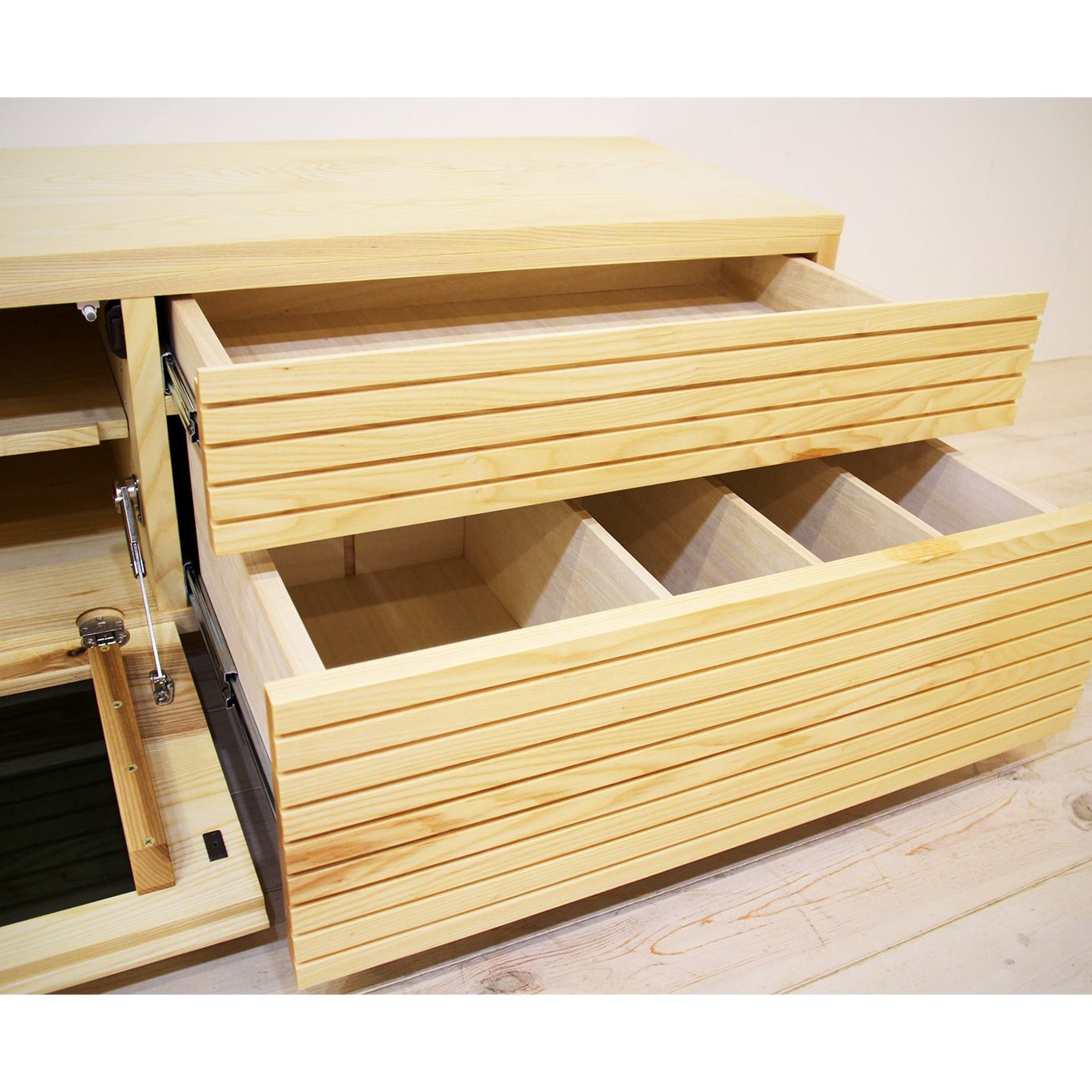 グリーン住宅ポイント無垢材 テレビボード ハイタイプ 風雅 type2 ローボード 幅2400(設置付き)イメージ