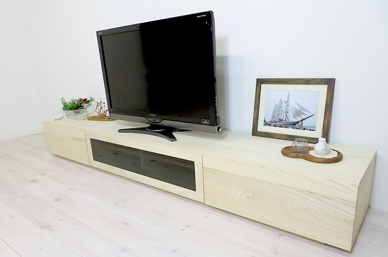 天然木・無垢材を活かした
シンプルなスタイル