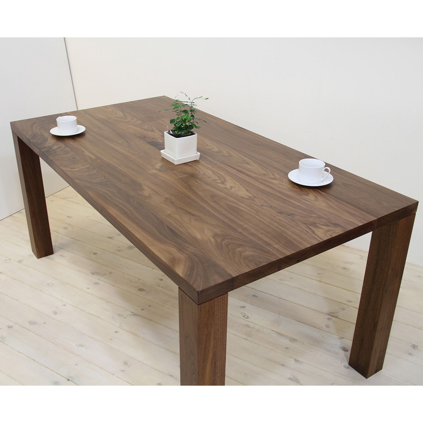 グリーン住宅ポイント無垢材 ダイニングテーブル 凛 幅1650(設置/組立て付き)イメージ