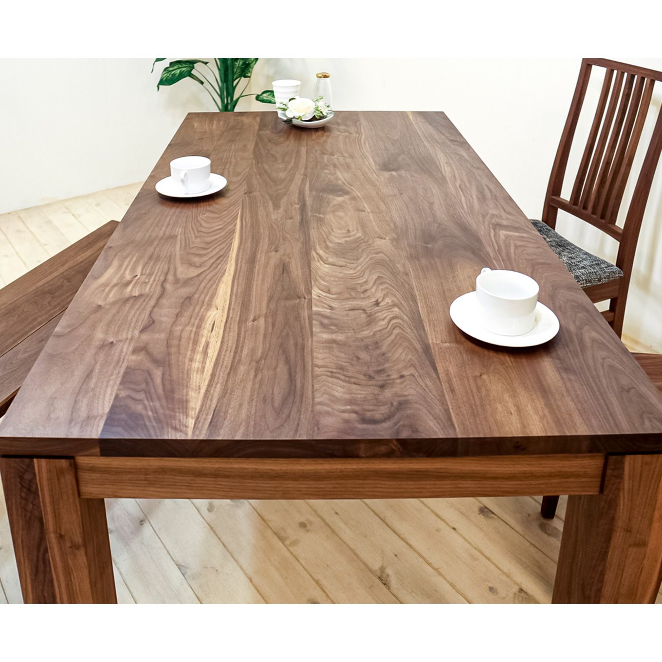 グリーン住宅ポイント無垢材 ダイニングテーブル 風雅 幅1650(設置/組立て付き)イメージ