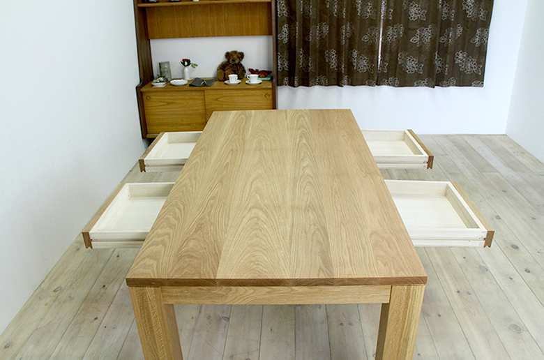 流れ杢が美しい
モダンで高級感あるスタイル