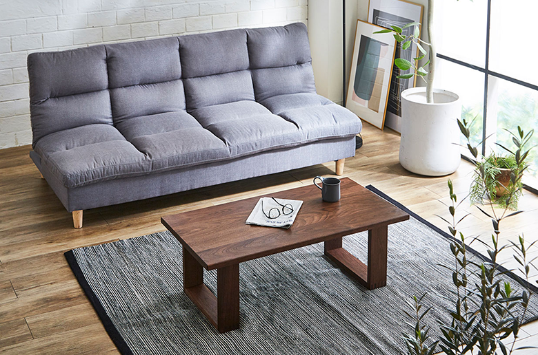 節を活かした"世界にひとつだけ"
木の存在感をそのまま活かした
シンプルなスタイル