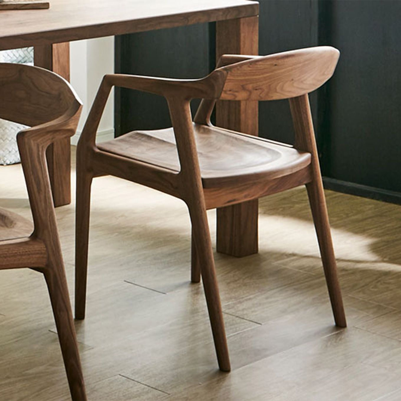 グリーン住宅ポイント無垢材 チェア ダイニングチェア 肘置き付(設置付き)イメージ