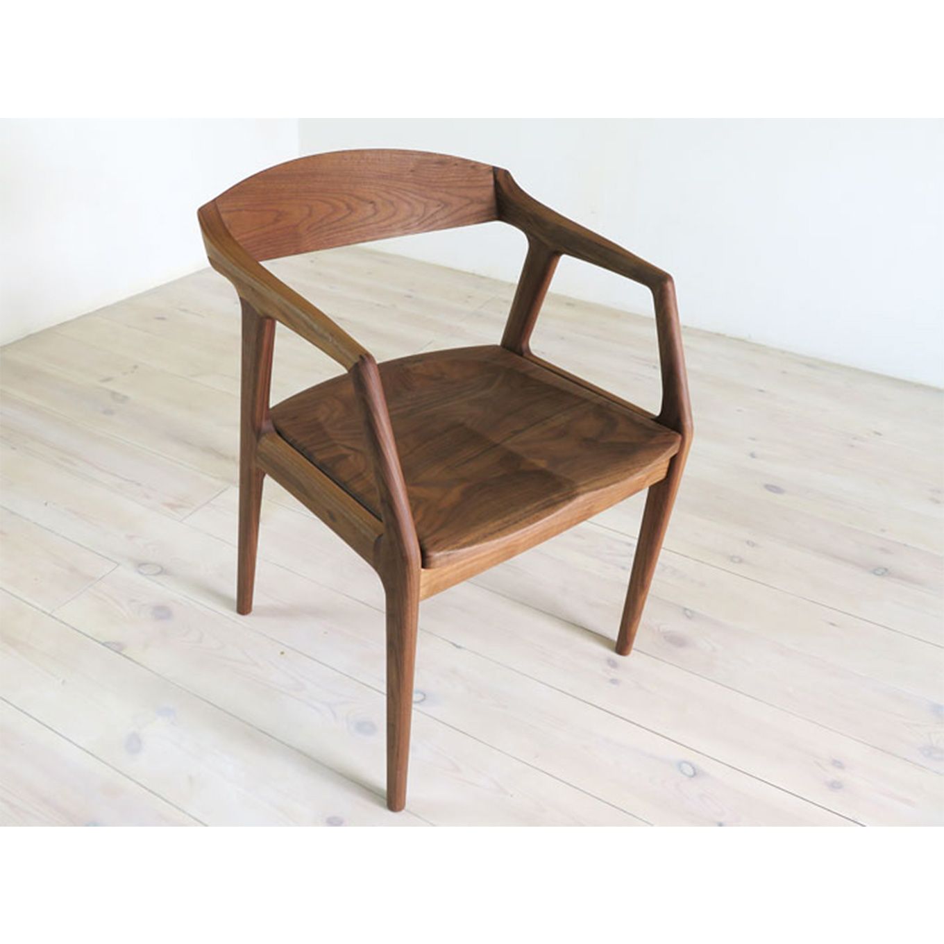 グリーン住宅ポイント無垢材 チェア ダイニングチェア 肘置き付(設置付き)イメージ