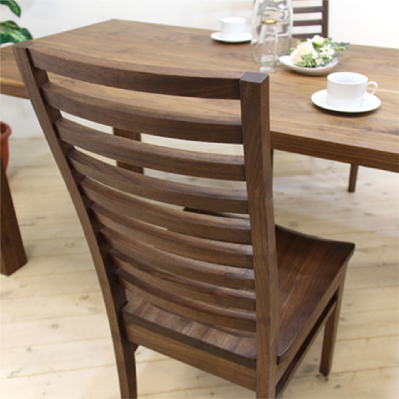 グリーン住宅ポイント無垢材 チェア ダイニングチェア 凛 ハイバック(設置付き)イメージ