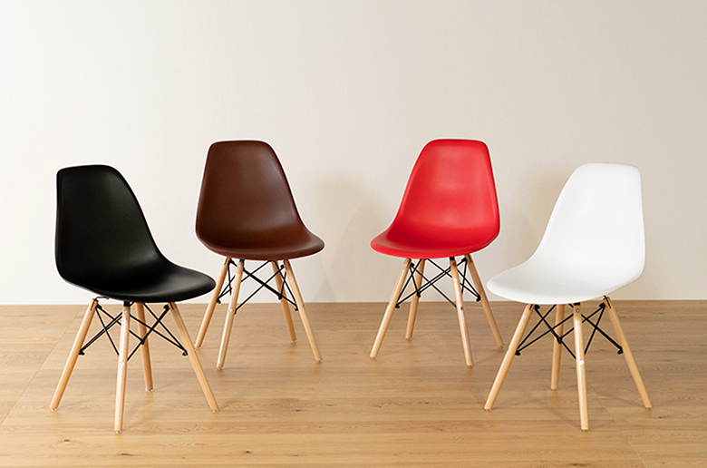 丸みのある滑らかなデザインで
シーズンを選ばないシンプルなチェア