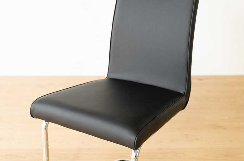 スタイリッシュで高級感のあるデザイン
しっとりとやわらかな質感