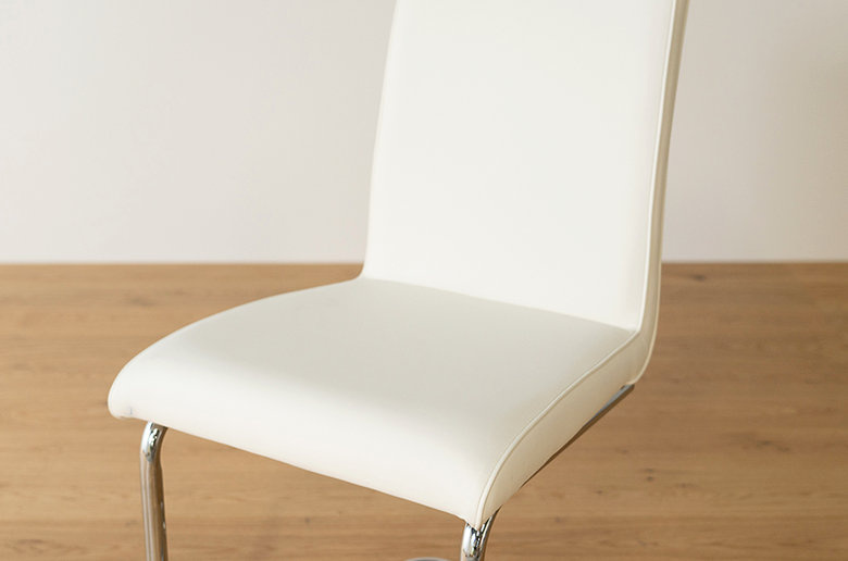 スタイリッシュで高級感のあるデザイン
しっとりとやわらかな質感