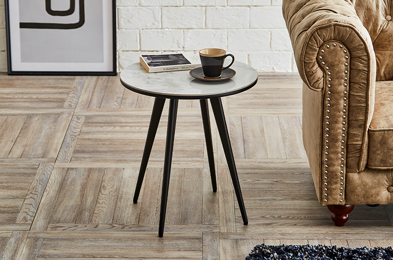 丸みのある曲線と清潔感漂う大理石柄で
ワンランク上の空間に