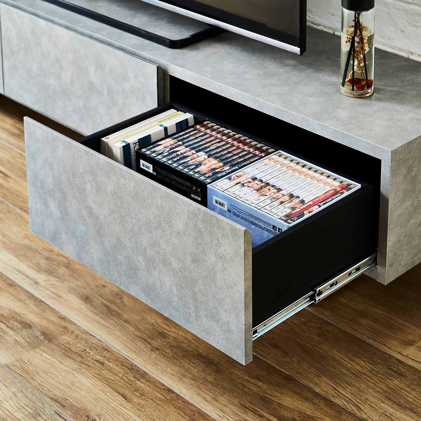 グリーン住宅ポイントセラミック調 テレビボード 幅180(設置・組立て付き)イメージ