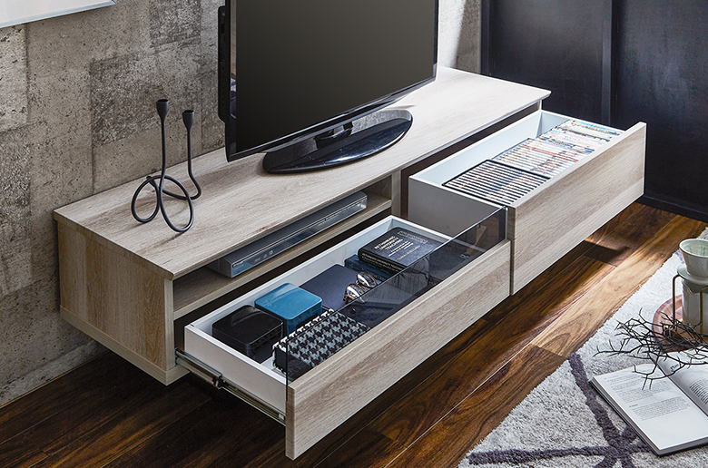 シンプルながらに高級感漂う
テレビボード