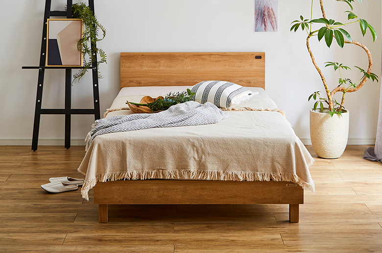 脚を外してロータイプでも使える
シンプルなベッドフレーム