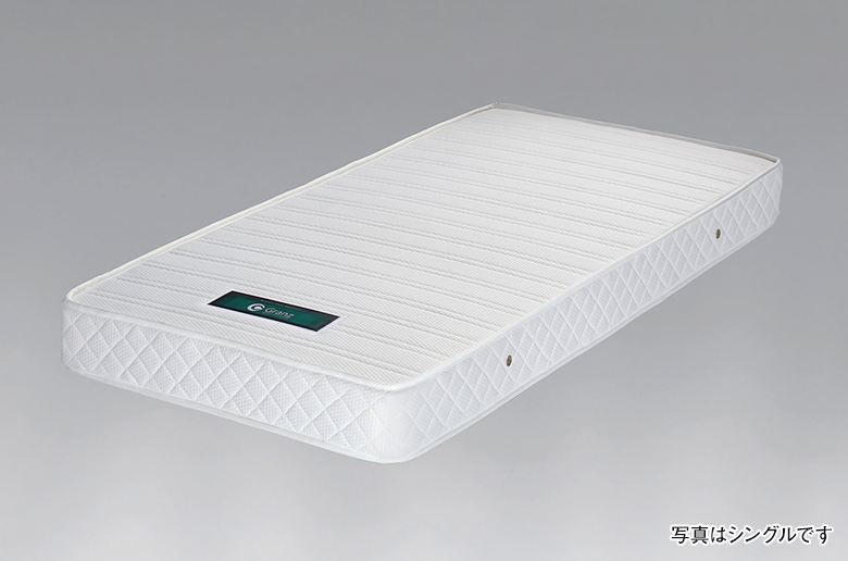 肌ざわりの良いニット生地
通気性が優れているので
湿気が気になる方におすすめ