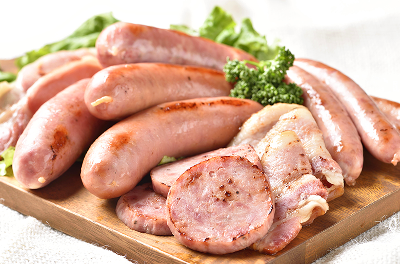 職人が配合したオリジナルのスパイスで味付
炭火を使い遠赤外線効果が旨味を引き立つ