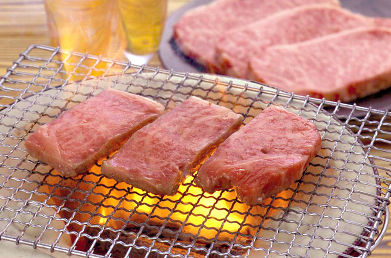 肉のきめが細かく柔らかくまろやかな舌触り
人気のブランド和牛「山形牛」