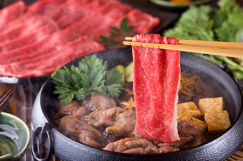 甘く上品な香りとまろやかで
とろけるような食感を持つブランド牛「松阪牛」