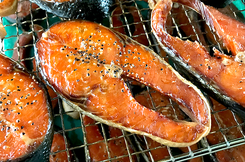 北海道余市町の燻製専門店の売れ筋商品をセットに
お酒のおつまみにおすすめ