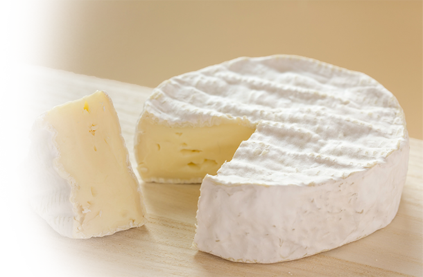 素材と製法にこだわった
バターとチーズ